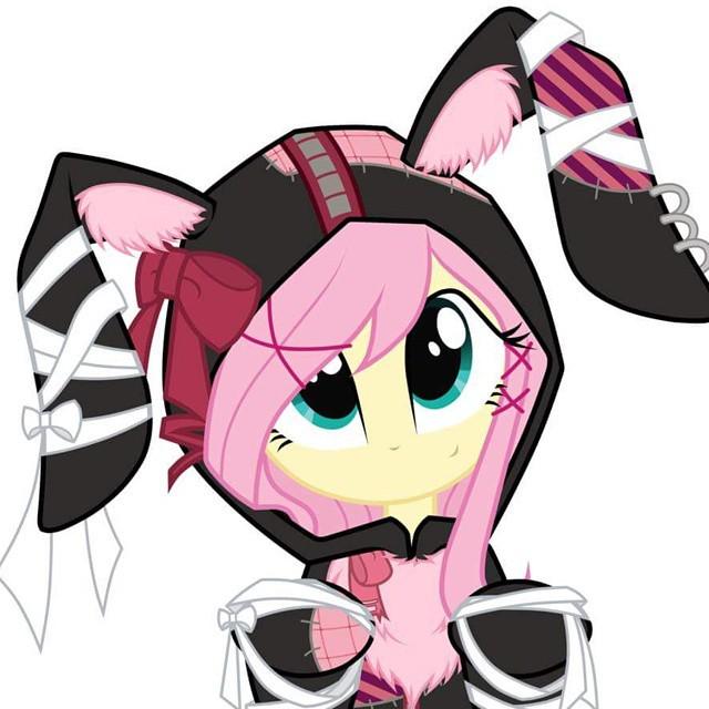 Flutter shy looks much more cooler in this pic
What do you think? 
#twilightsparkle #fluttershy #fluttershyisbestpo…