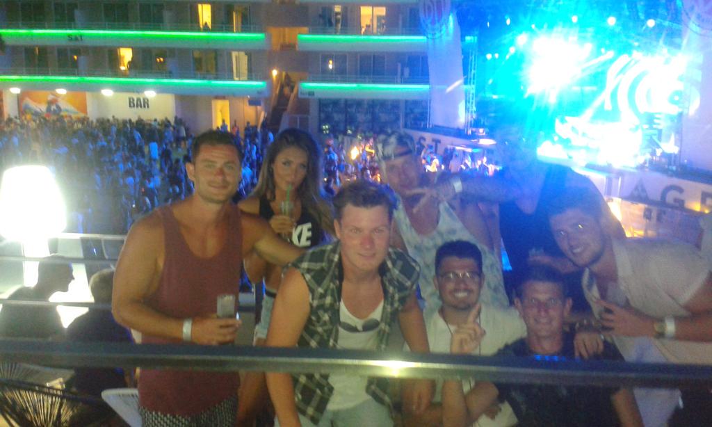 Butty_86's tweet photo. good night at @BHMallorca for @DJEZOfficial http://t.co/pjVZLMARGe