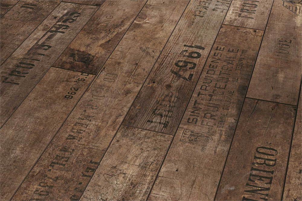 floormakeruk's tweet photo. Those following #NationalUpcyclingDay may appreciate this: a floor that looks like old crates! http://t.co/Nac6UrB296 http://t.co/4Djx417YnO