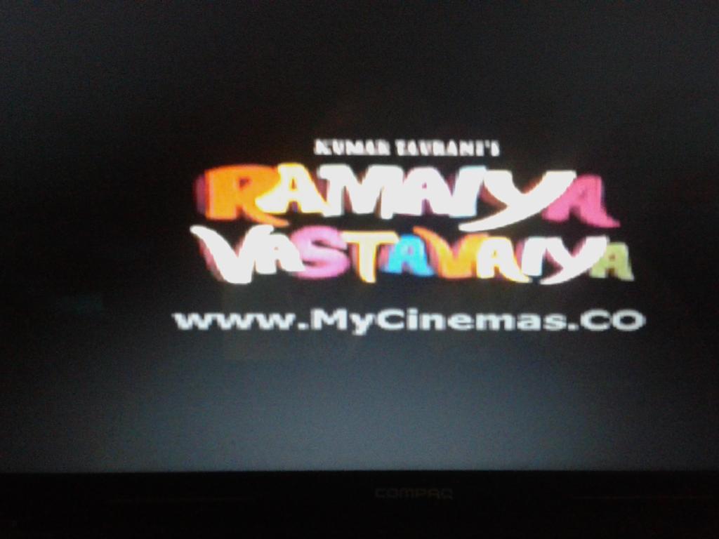 Watching ramaiya vastavaiya @shrutihaasan @girishkumart all time fav movie!Shruti rocked❤ #JeeneLagaHoon 💞💕💕💞 #SONA 💘