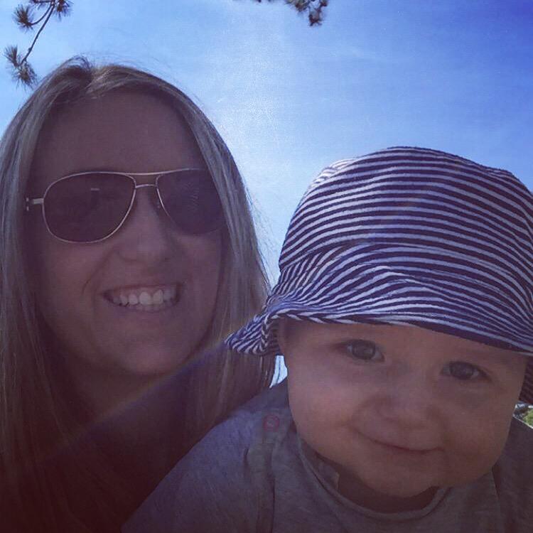 lauratezz's tweet photo. Being back at work makes you appreciate these times 💙 http://t.co/86Ggawy2Z9