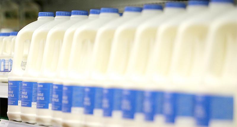 RT <a href="/farminguk/">FarmingUK</a>: Milk prices 'simply not sustainable', says NFU  farminguk.com/News/Milk-pric…  @RitzOffice