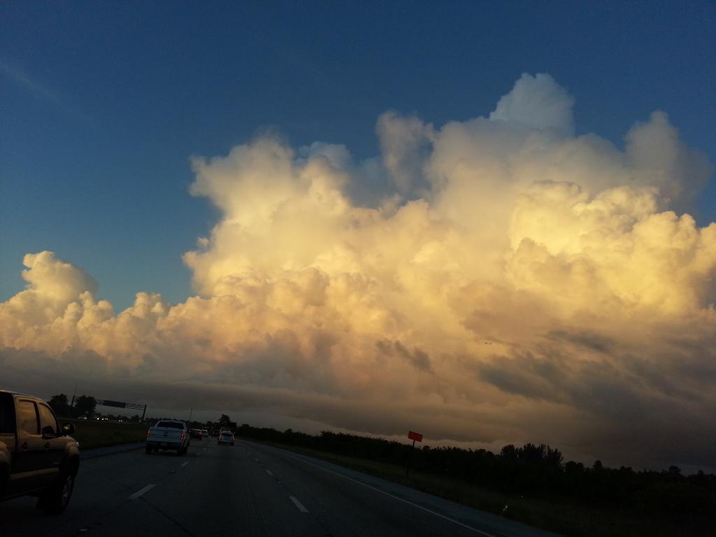 Joe_Greyhound's tweet photo. Ahh! Relief in sight. Doing rain dance as I Drive. #HesDoingWhat? @SuzanneBoyd @KerrinJeromin @samkerrigantv http://t.co/VJ1Q52TM28