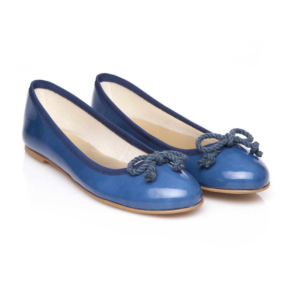 battushoes's tweet photo. Con tus bailarinas básicas de charol acertarás siempre: http://t.co/k3jZn3AKX2 http://t.co/MxYFwqZvk9