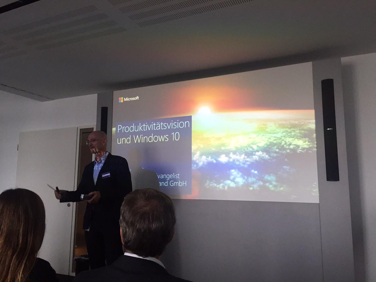 ISGResearchDACH's tweet image. #CloudEcosystem #SummerMeeting bei #Microsoft in Köln. Vortrag zum Thema: &quot;Produktivitätsvision und Windows 10&quot;