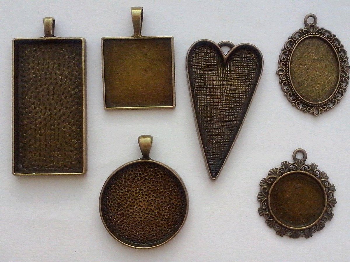 Jewellery2Make's tweet photo. FREE P&amp;P ON 🇬🇧UK ORDERS! #JewelleryMakers #Bezels #Jewellerymaking #Crafters #Craftshout #Etsy http://t.co/MX2dkNLxNu http://t.co/fVVhBXVjAG