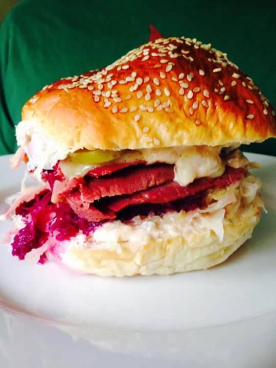 robin_slater's tweet photo. Follow me on @pickledbrisket to see where we are serving up our delicious salt beef sandwiches. http://t.co/i87fQOZtUz