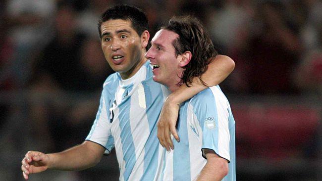 Feliz cumple, happy Birthday  Lio Messi (28) + Juan Román Riquelme (37) 