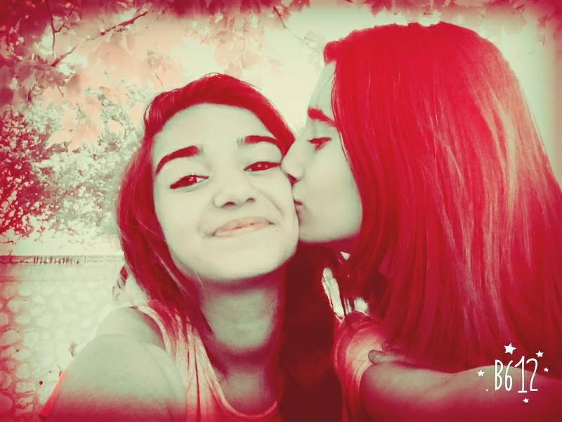 14Emriye's tweet photo. KARDESLERIM YAAA http://t.co/YEBNE7sBC1