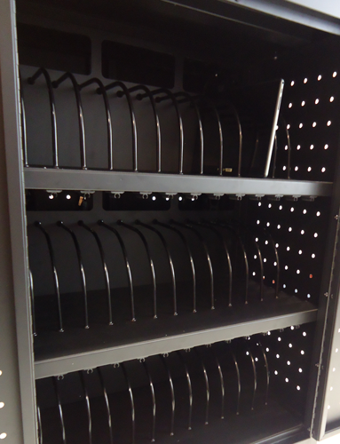EduCornerBVBA's tweet photo. Een zeer solide oplossing voor het opslaan en opladen van 36 tablets!
http://t.co/aCJoCDMAfU
#EduCorner #tabletkar http://t.co/3k08gRkTX6