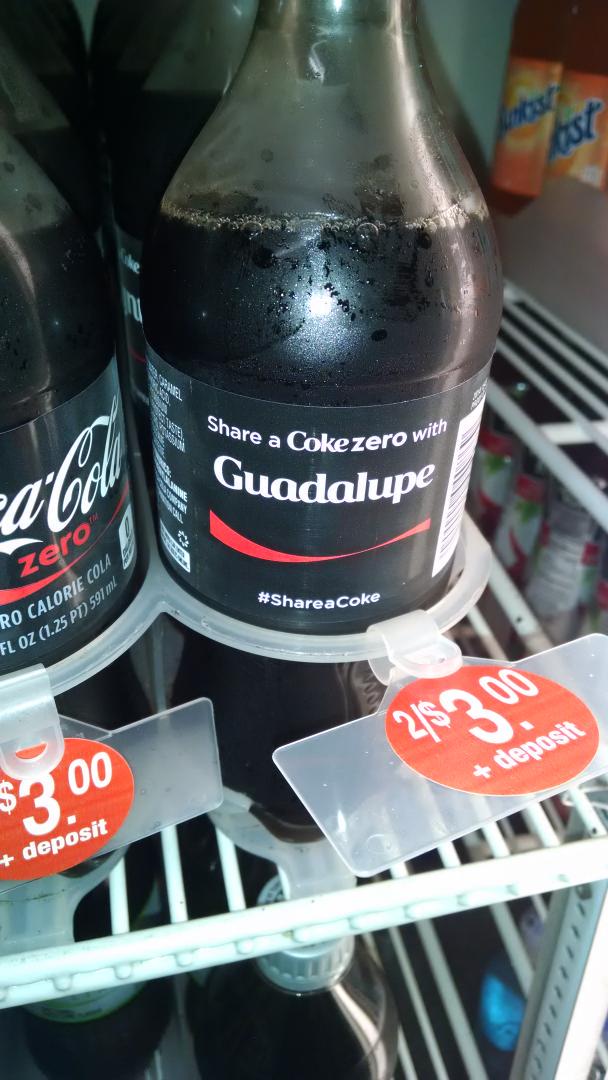 blackitty120's tweet photo. Can't find Hesta, Kirsten, or Earnest but I can find this. WTF!!!!!!  #Cokeproblems http://t.co/VEYJORsDFa