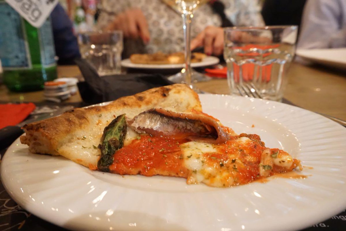 fudiblog's tweet image. bit.ly/pizzafrittaRom… La Mejo pizza fritta è di #romualdo @mercatofi #pizzafritta #florence