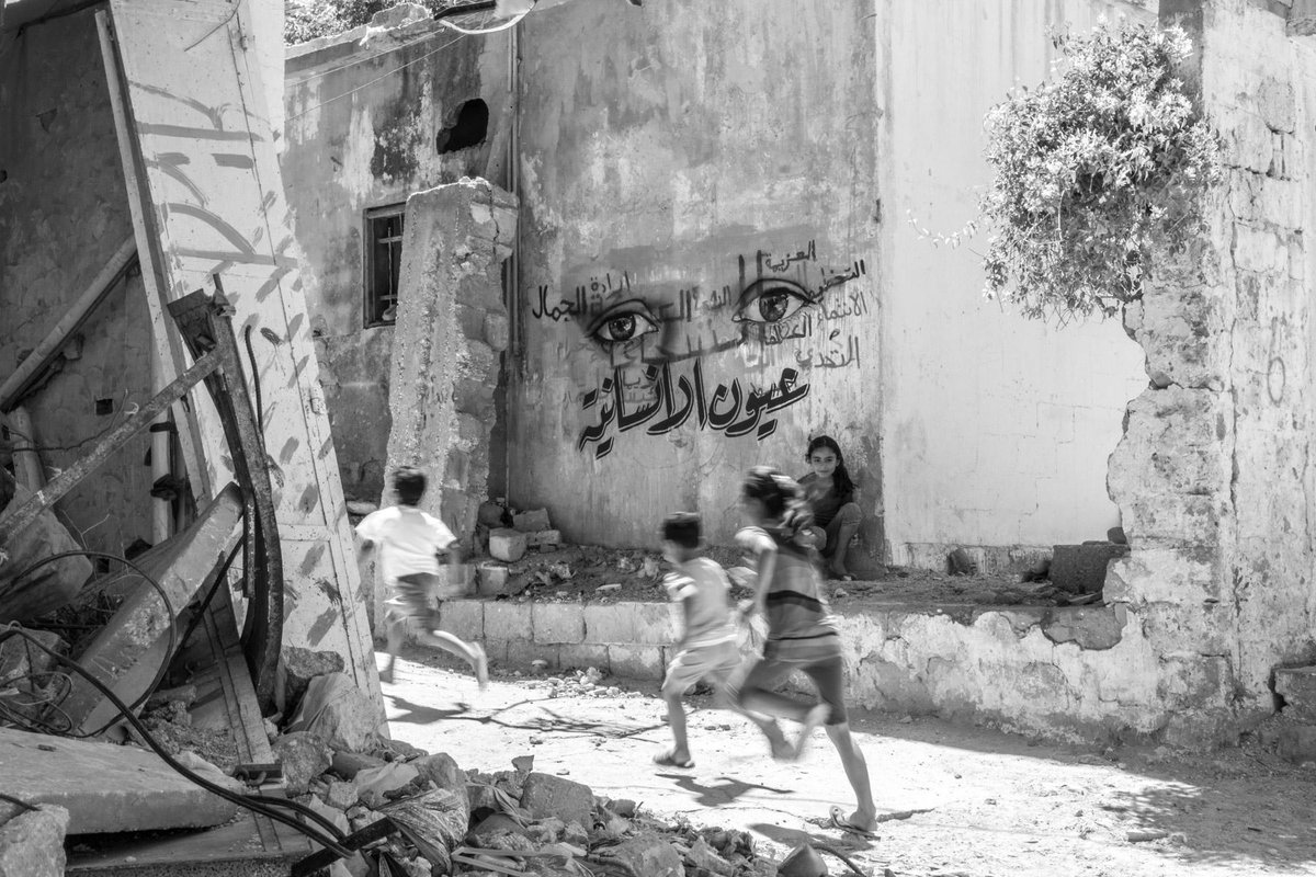 aptARTs's tweet image. Eyes ask for acknowledgement as they tell the story of Gaza. People in Gaza see you. Can you see them? @mercycorps