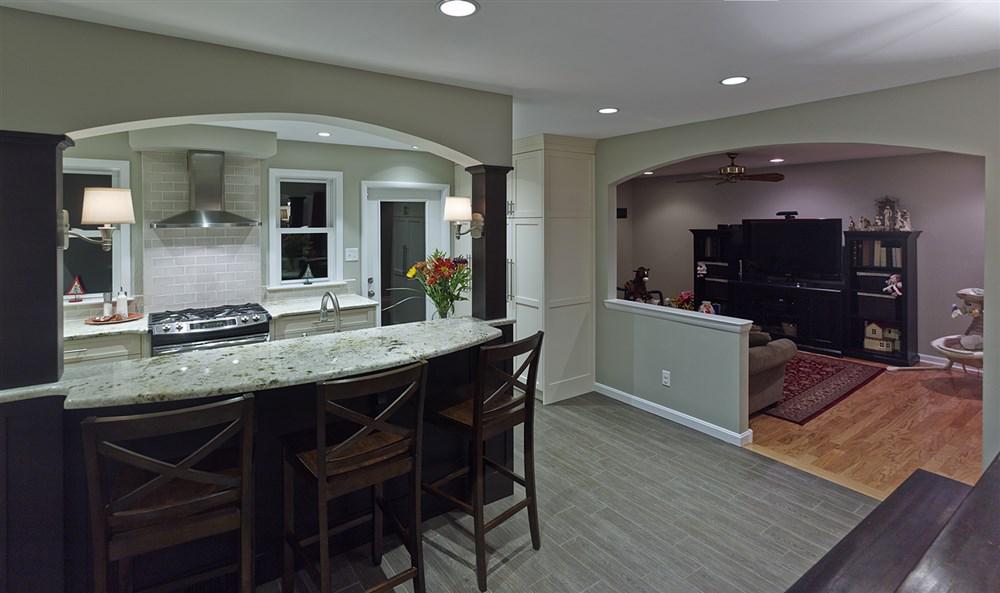 decorcabinets's tweet photo. Check out this project from @MastersDesign sporting our #Talora #cabinets. 👉 http://t.co/qLZX68et5D http://t.co/HMgwtgJKkB
