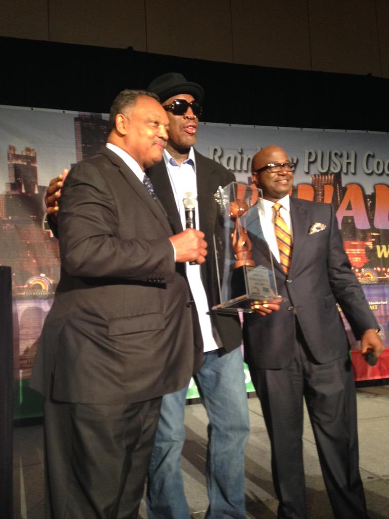 SharonjBell's tweet photo. Dennis Rodman receiving the Jesse Jackson Humanitarian Award @dennisrodman @RevJJackson @RodmanVodka #DennisRodman http://t.co/9HCXBPecha