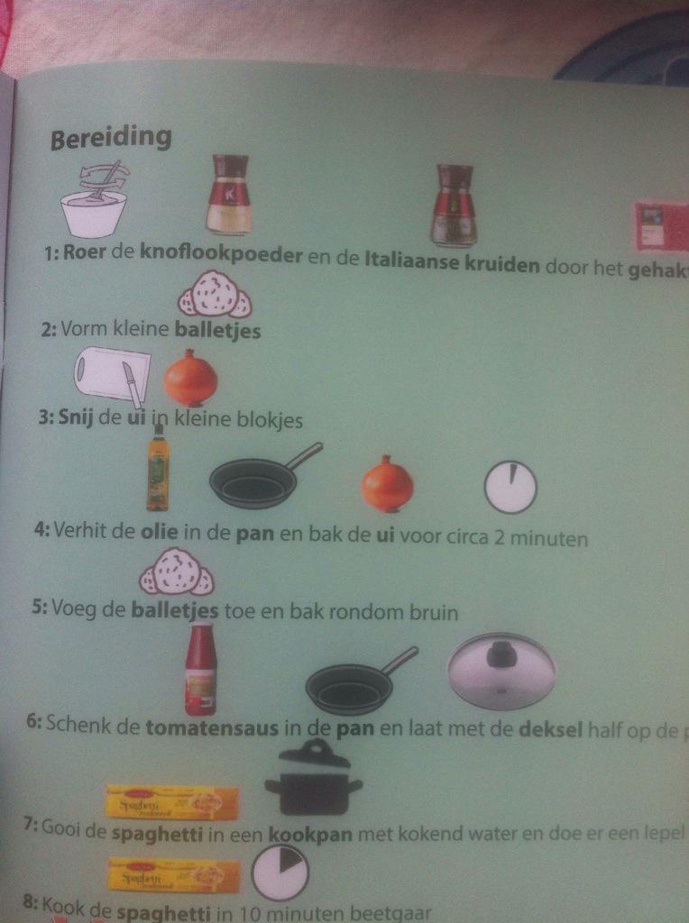 janpieterlaar's tweet photo. Presentatie van mijn studenten #futuremedialab: Kookletters, leren lezen dmv een picto-kookboek! http://t.co/9RxtR8T1jO