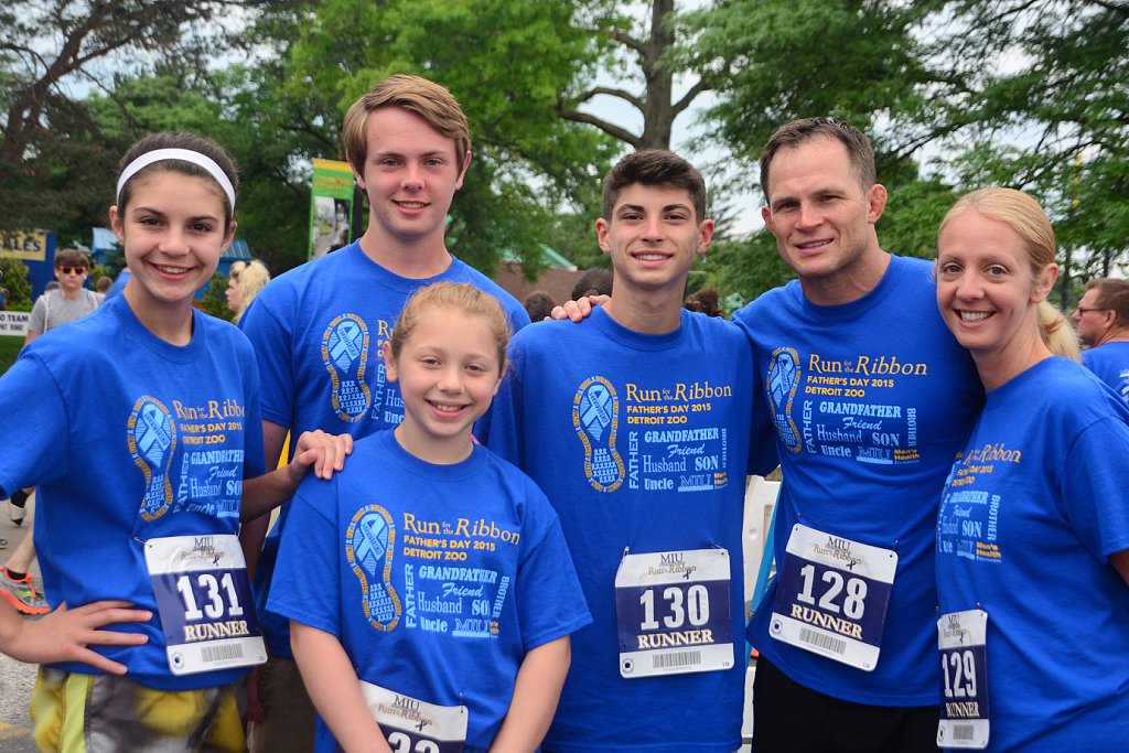 mimenshealth's tweet photo. We had so much fun on #FathersDay at the seventh annual #RunForTheRibbon 5K! http://t.co/yD0wKRWSla