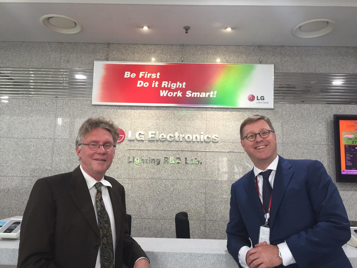 #seaborough #oneTLed
super interesting meeting at LG R &amp; D light lab