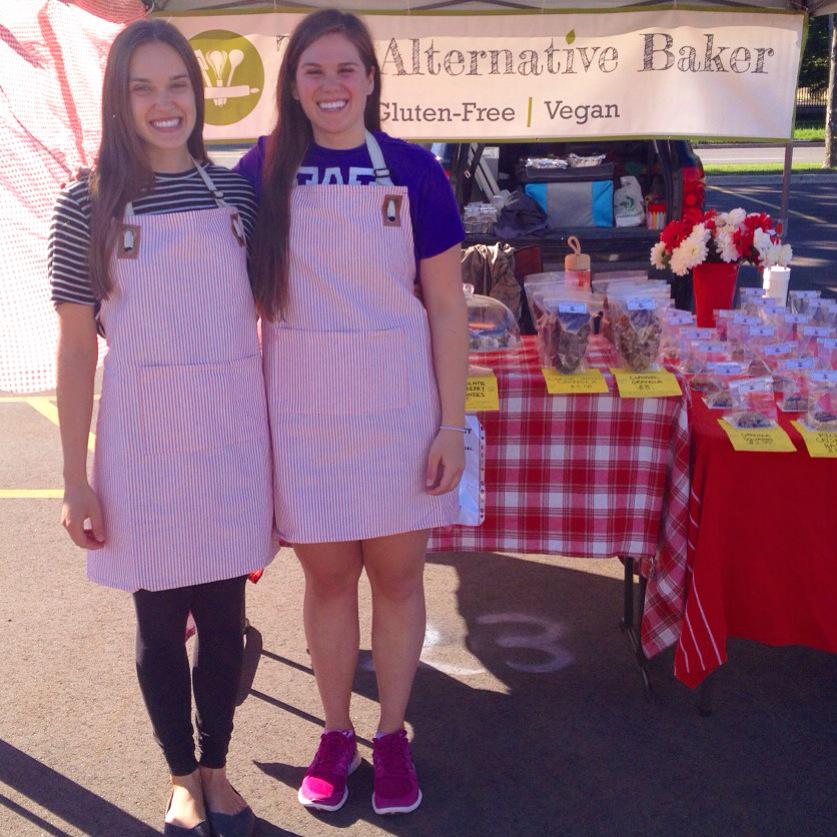 AlternativBaker's tweet photo. Come visit us at the Market! We have brownies, cookies, scones and more! Everything is #glutenfree #vegan #delicious http://t.co/Z30k3fPuT8