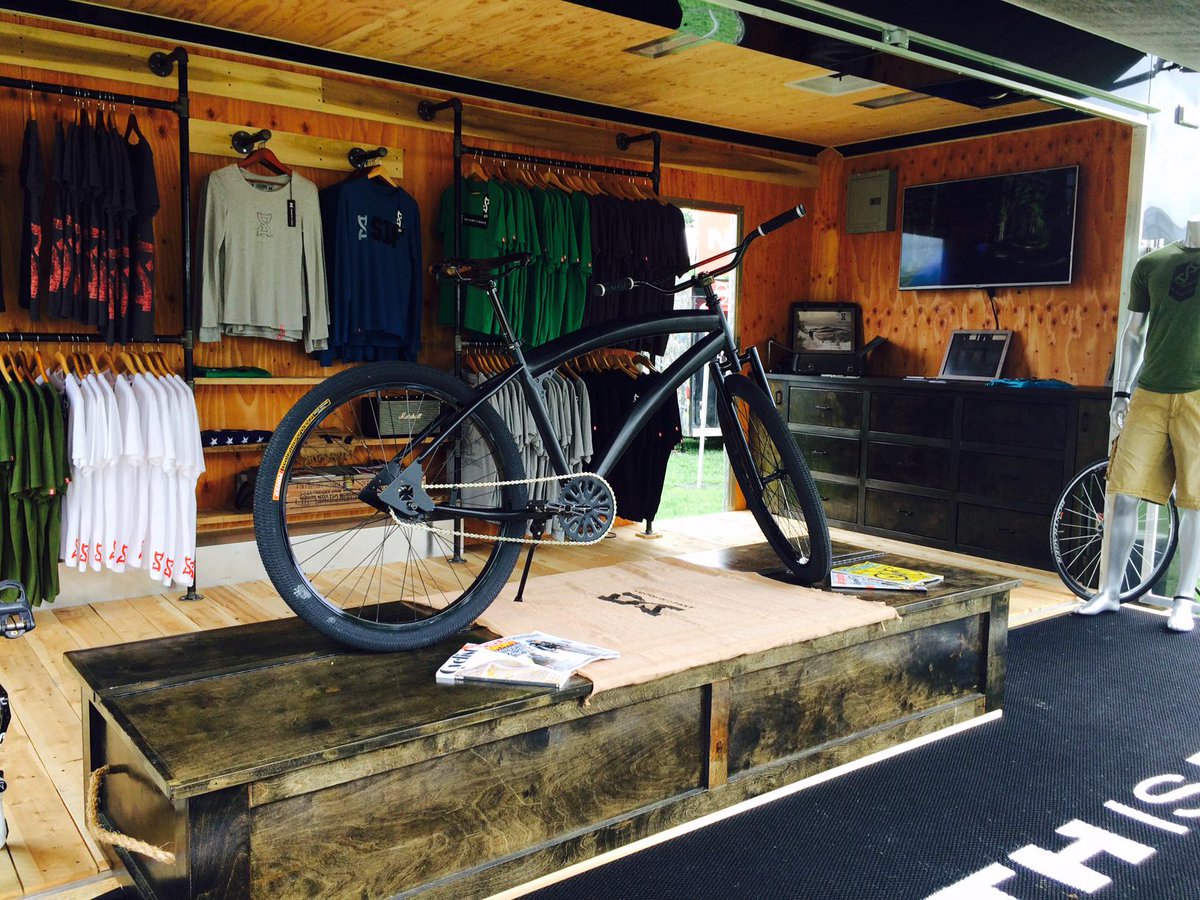 SIFapparel's tweet photo. SIF Mobile Command will be with @MusicCityCrits tonight at Fairgrounds Speedway Nashville! Come check out some races! http://t.co/K5Xru0BYZs