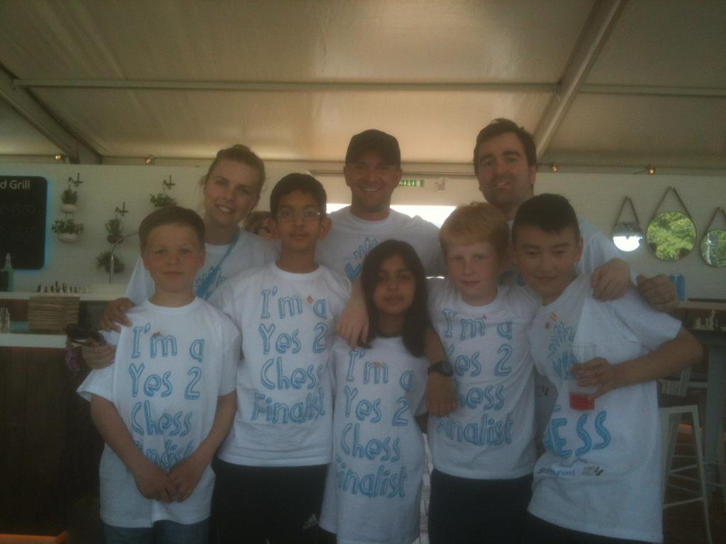 schoolschess's tweet photo. Introducing @Yes2ChessPlay  team Norway represented by Soraashogda school from Bergen http://t.co/bK9gbe8MbM