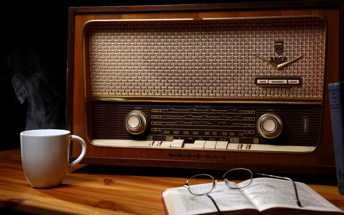 Igor_appPicker's tweet photo. Lots of music &amp; cool DJ's: only the best streaming #radio apps http://t.co/YYrmMSvuAR http://t.co/7gQAzHbscN