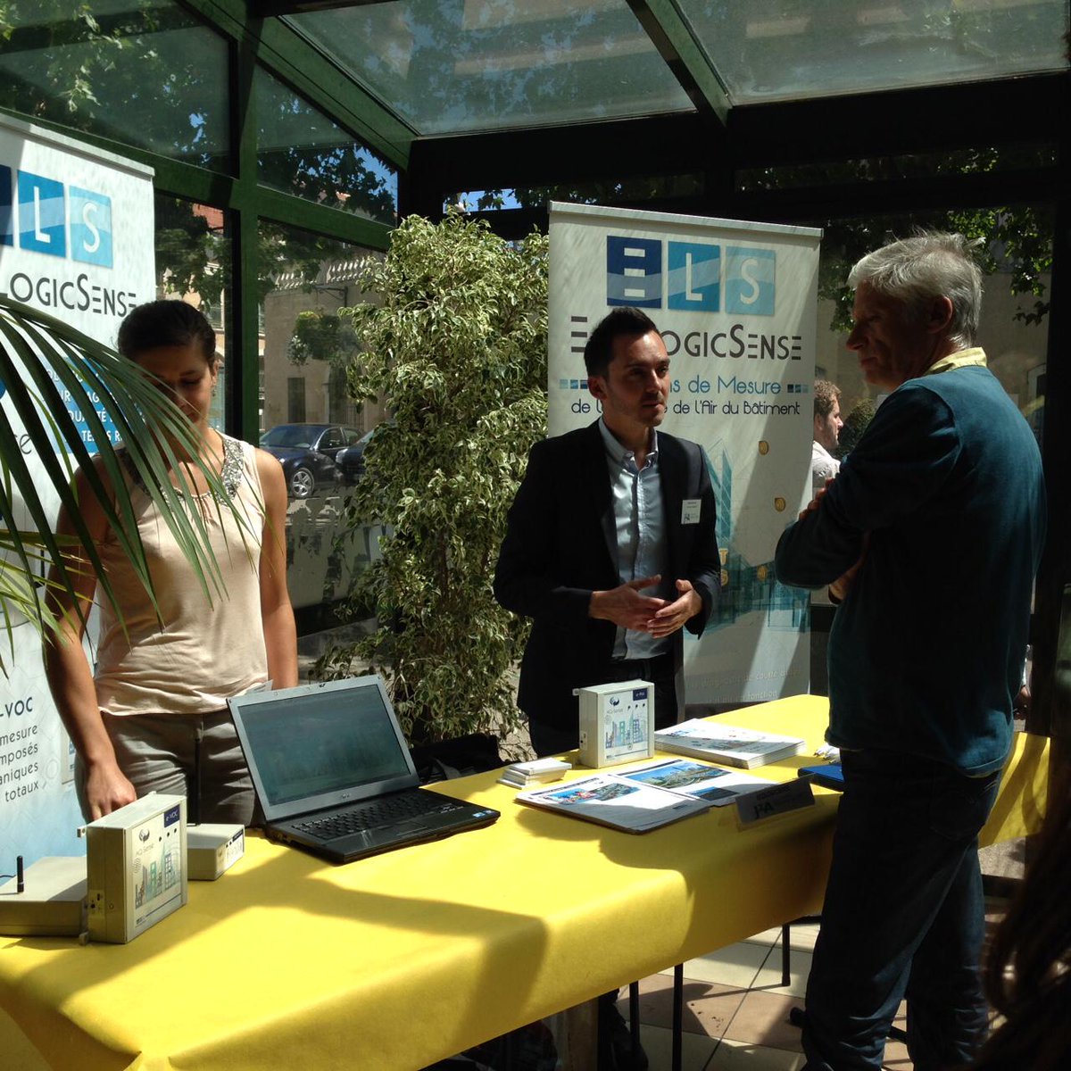 polerisques's tweet photo. Journées alésiennes de l'air @ecologicsense adhérent de polerisques expose sur les @J2A à Alès avec @MinesAles http://t.co/ULsgX6Y05h