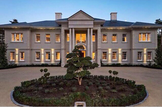 ClsPSltd's tweet image. We were lucky to take a peak around this luxury mansion in Windlesham #newbuild #luxury #property #surrey #windlesham