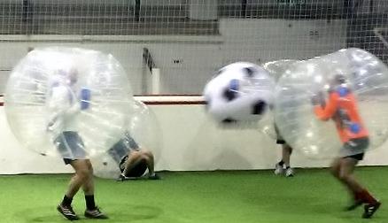 DNAEventsScot's tweet image. NEW SUMMERTIME ATTRACTION AT CALLANDER PARK FALKIRK 
BUBBLEBALLZ 
Join in the Fun 
Sunday 28/06/2015 10am till 4pm