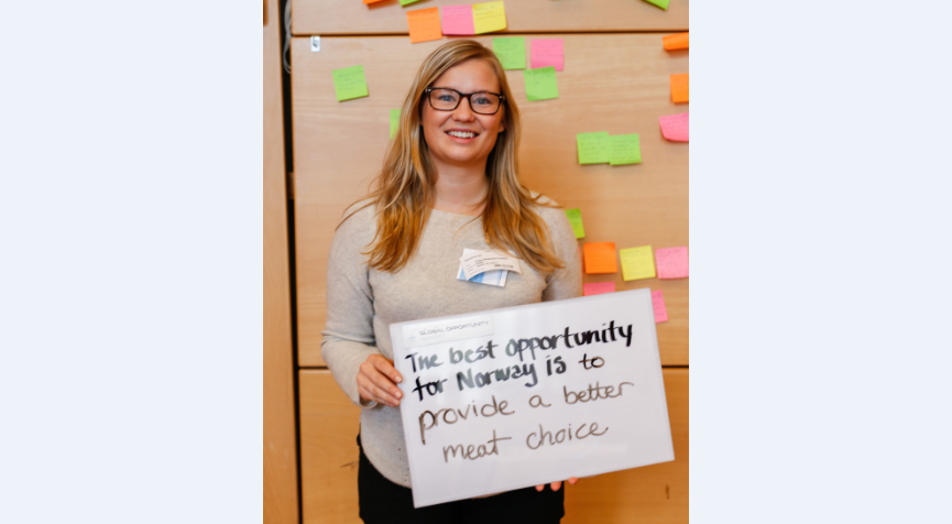 OpportunityNetw's tweet photo. New on the blog! #Oslo panelist @Cilindahl on #biz opportunities in sustainabilty
http://t.co/4WkvC2MH0p http://t.co/HsM6ZOqMb6