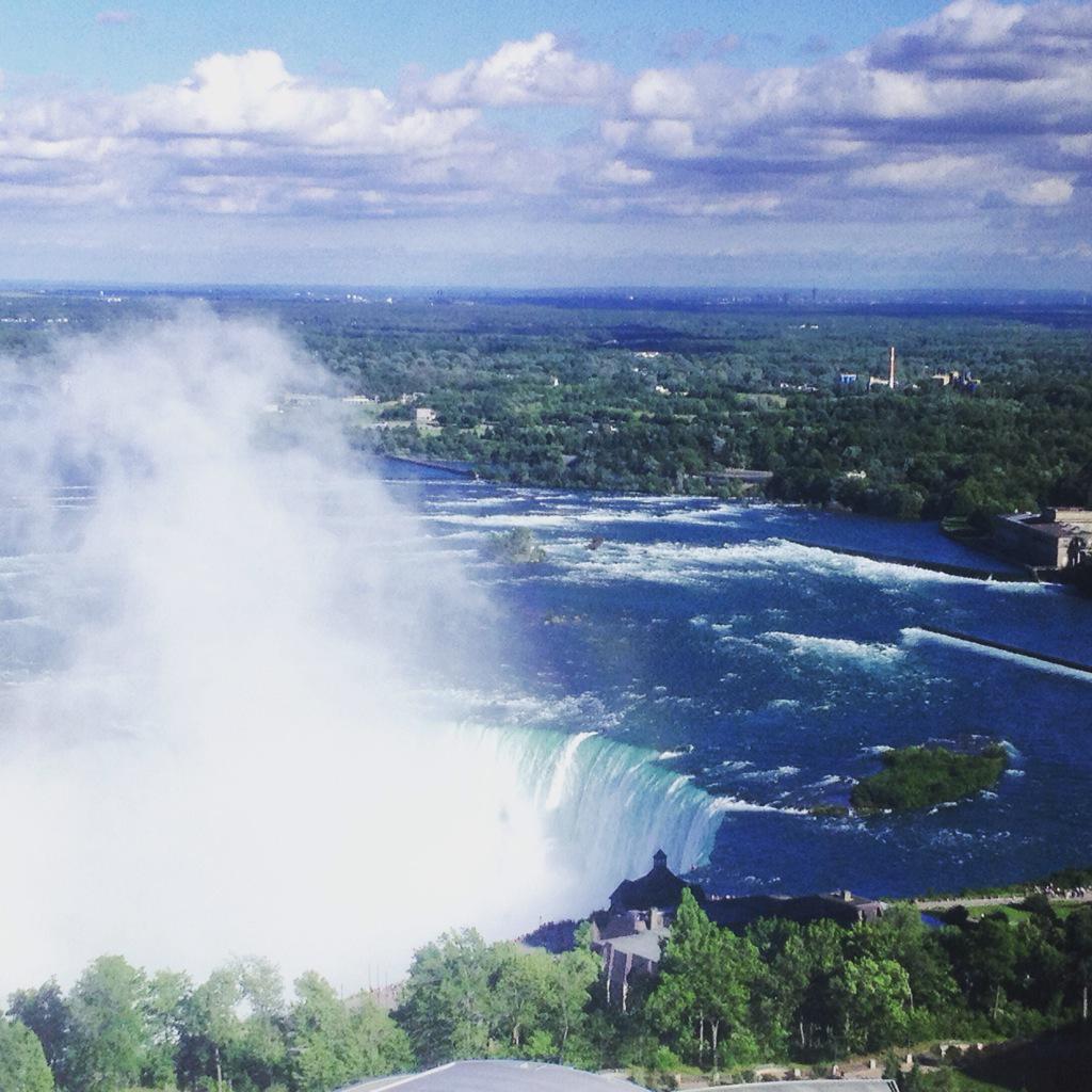 CareerCollegeON's tweet photo. It's a beautiful day in the Falls! T-minus 8 hours until the CCO conference begins #CCO2015 http://t.co/eqSRCpiTp3