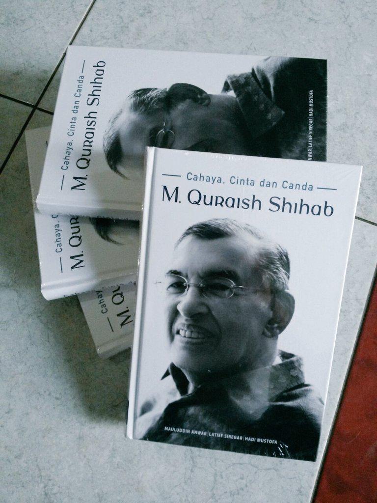 Telah Terbit..!! #CahayaCintaCandaMQS #BIOGRAFIMQS <a href="/quraishihab/">M. Quraish Shihab</a> edisi Tanda tangan, Terbatas. via @tokobaca