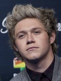 HoranStavriela's tweet photo. Who was expecting this?! #OneDirectionComeToGreece http://t.co/mFRjdAJ8KJ