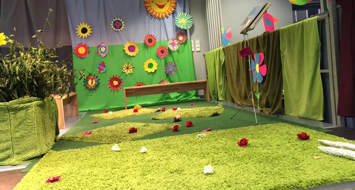 bbueschenfeld's tweet photo. Zur Abwechslung heute mal Fotos bei einer #Musical Aufführung der #Grundschule #Hunnebrock. http://t.co/DwPXzLul1G