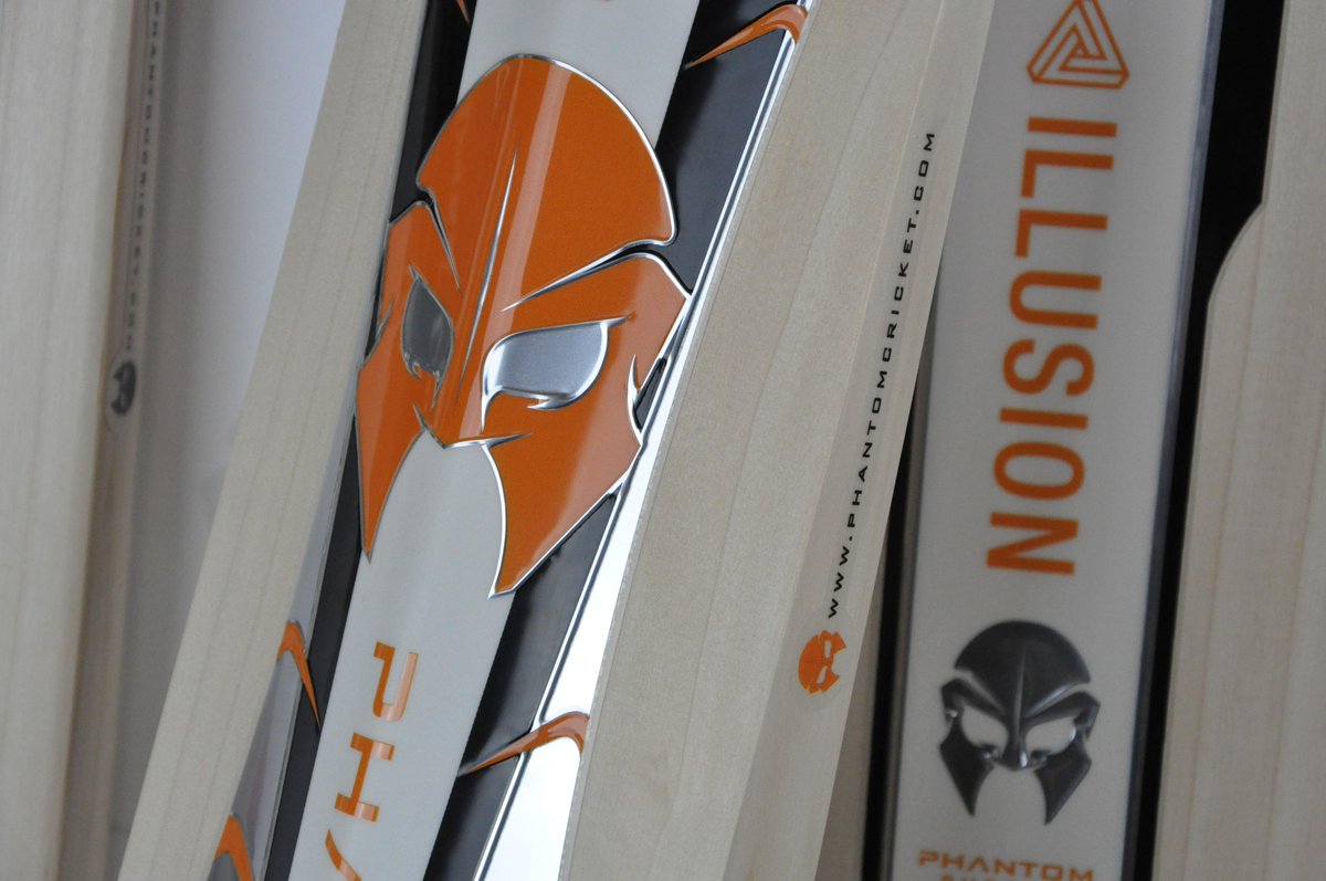 Phantom_Cricket's tweet photo. Last seasons bat not up to the task this year?! Come talk to us about a #rungun #scoreinstyle http://t.co/U9QgiF8Zai