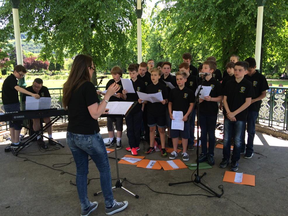 WGSBChoir's tweet photo. Performance on the bandstand http://t.co/VVTCThh0Z5