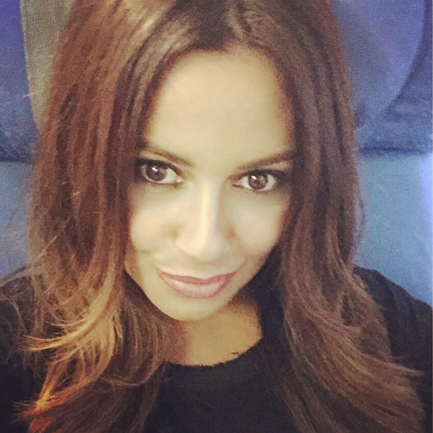 nanygaitan's tweet photo. Destino : Mi Málaga bella , hoy me toca trabajar Juno a mi gran amigo @manolosarria_cd haremos una Gala divertida http://t.co/C0uywwDQ9f