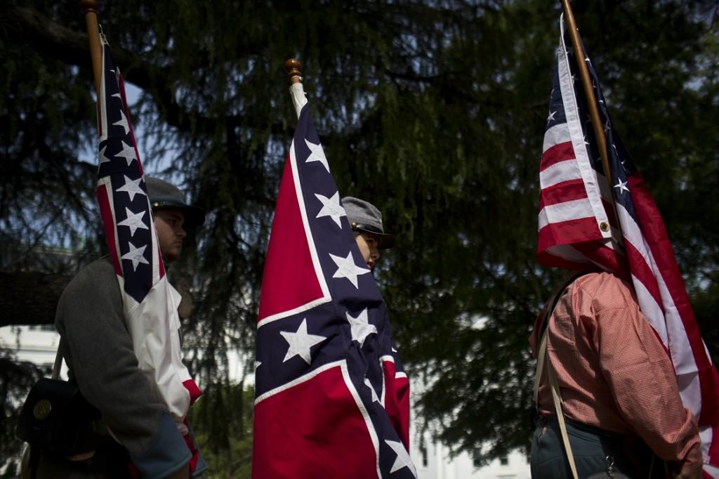 RT @thinkprogress BREAKING: Alabama quietly removes Confederate flag from s...