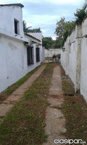 ElysiumI's tweet photo. Casa a 3 cuadras de la Ruta principal Gral. Aquino Luque terreno 12X45 / PRECIO: 270.000.000 G. http://t.co/EKE8gAtlyv