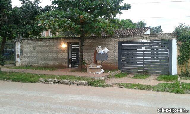 ElysiumI's tweet photo. Casa a 3 cuadras de la Ruta principal Gral. Aquino Luque terreno 12X45 / PRECIO: 270.000.000 G. http://t.co/EKE8gAtlyv