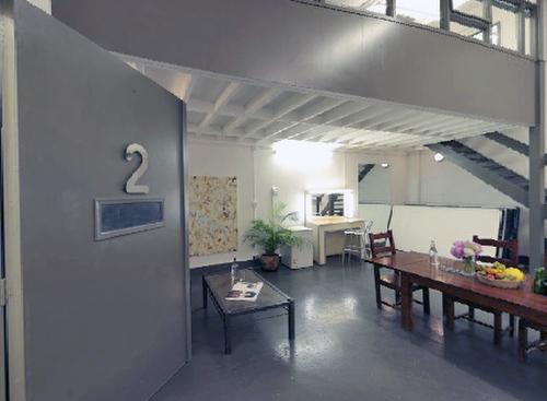 photo_studiohre's tweet photo. #studiooftheday Holborn has 7 iconic hire studios on Regents Canal & is home to @AssocPhoto http://t.co/Vp3xG9hg2K http://t.co/kirlQTuH9H