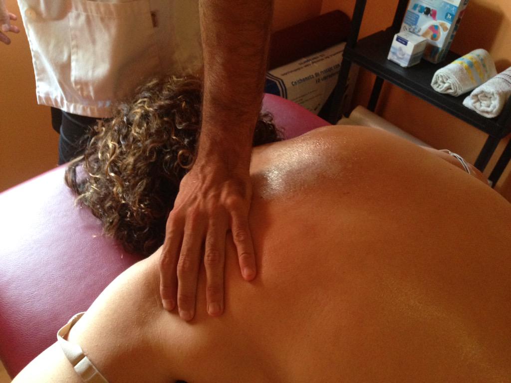 QuiromasajeVera's tweet photo. ¿Te encuentras con problemas musculares? APROVECHA y date un masaje #Descontracturante ,NO a las #CONTRACTURAS http://t.co/BExARXD0Ob