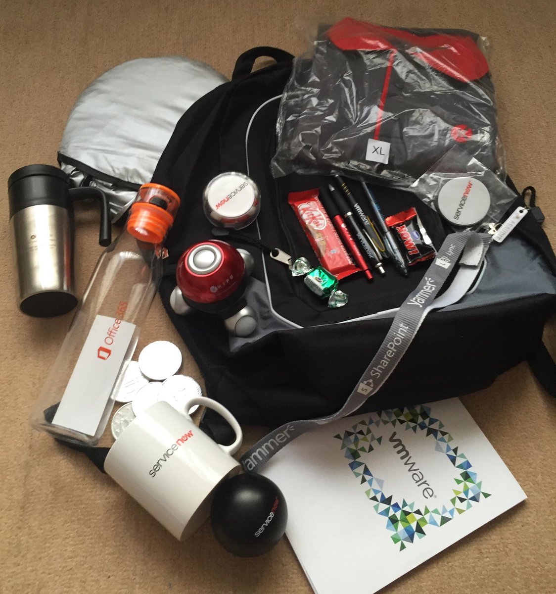 MikeCTZA's tweet photo. I can't be rude and not take stuff if sponsors wanna give me goodies at #NATE2015 ..... right? http://t.co/qstnplDdty