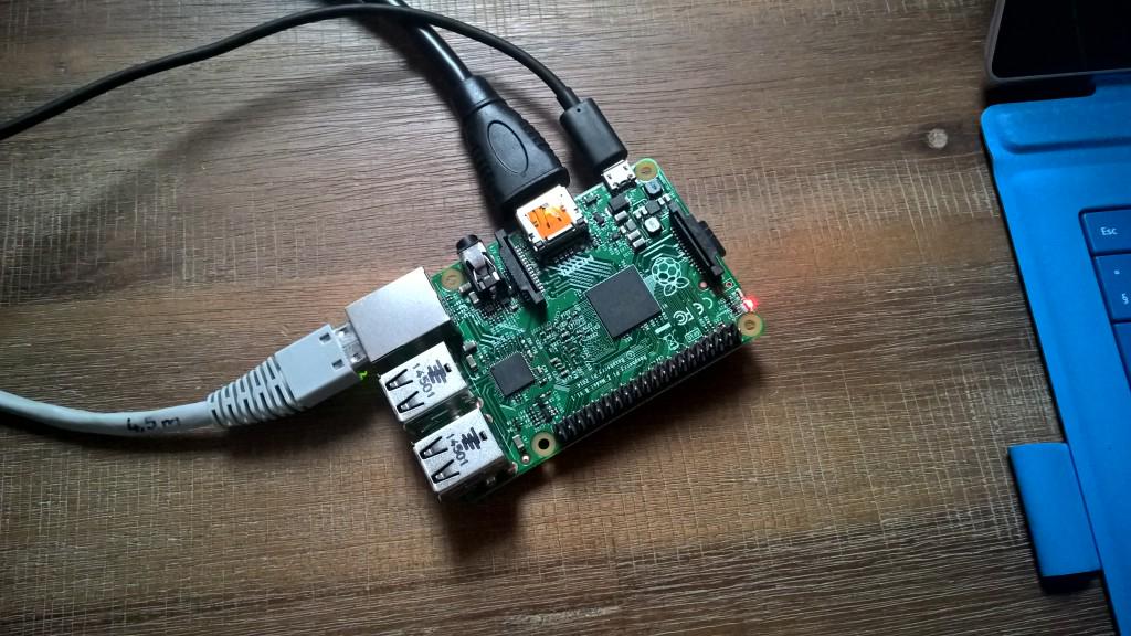 msdevUK's tweet image. How to install the #Windows10 IoT Core on the #RaspberryPi 2: msft.it/6015BBpcz (via @ThomasMaurer)