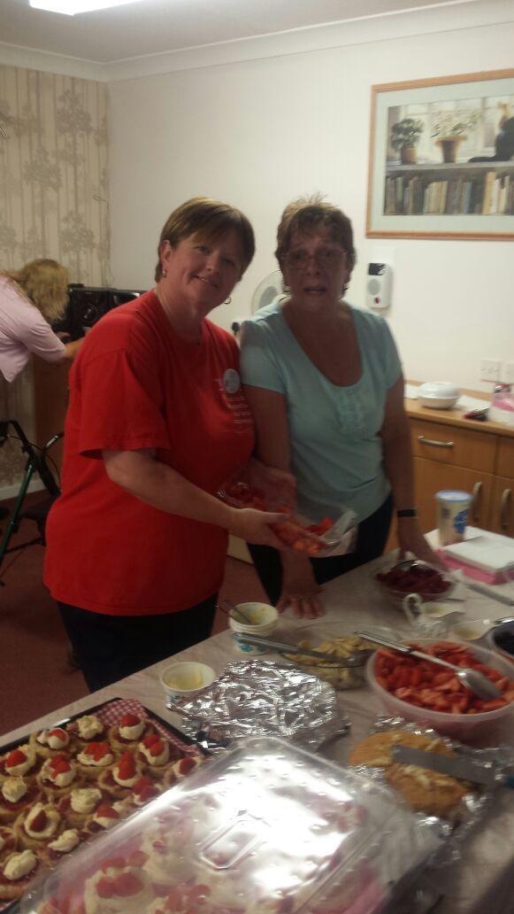 3404_community's tweet photo. Loving our afternoon tea at Leslie Dunn House #WWOW @stevepdillon @Tiz5 http://t.co/LZ7EAH2kDo