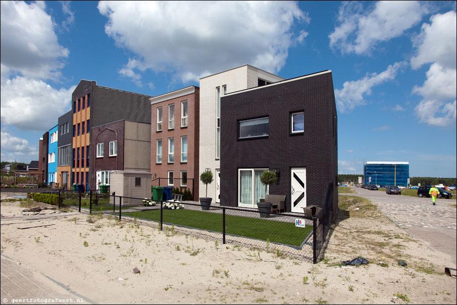 MartjanKuit's tweet image. @simonperry Nice indeed. What about these modern day Dutch houses? #HeijmansOne #DuneHouse #LoftHome #ZelfbouwAlmere