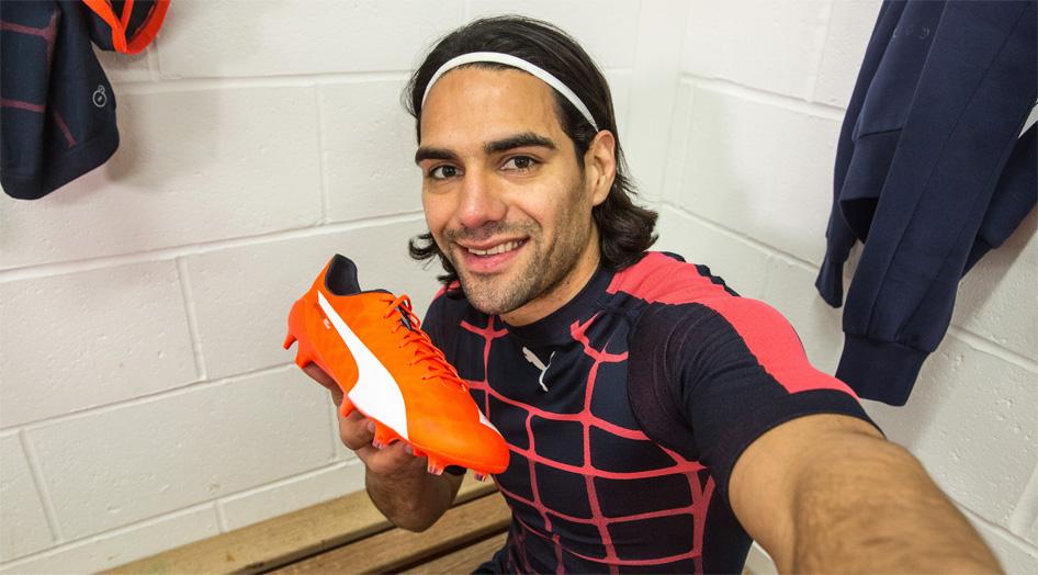 Listo para los cuartos de final con mis nuevas @PUMAFootball #evoSPEED, Vamos Colombia!