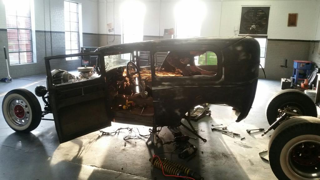 MsftsSpeedShop's tweet photo. Rear axle swap and fabrication to get this #ratrod looking a bit more #stancey #misfitsspeedshop http://t.co/JRcr4qWpXj