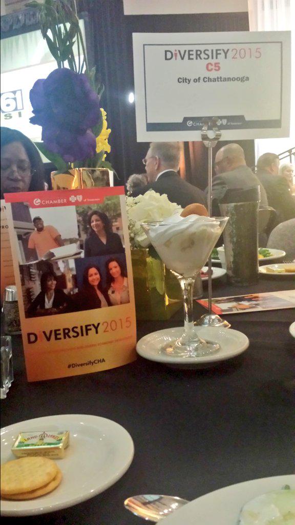 georuiz93's tweet photo. At #DiversifyCHA with @JML1102 @briawoods_ @mukaz_ana @stephencoxTN @acbb542e3081450 and @Chattanooga_gov http://t.co/OTesD43jSg