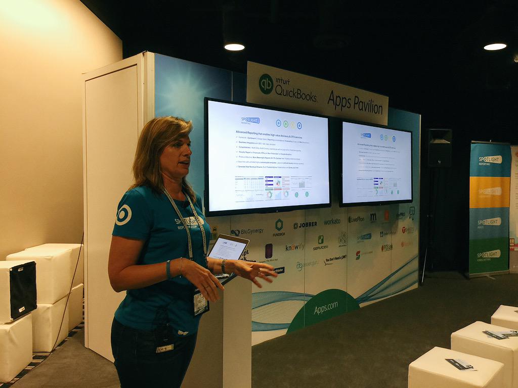 Leslie from <a href="/spotlightrep/">Spotlight Reporting</a> learning the crowd at #SNH15 "compliance doesn't change lives" <a href="/IntuitAccts/">Intuit Accountants</a> <a href="/IntuitDev/">Intuit Developer</a>
